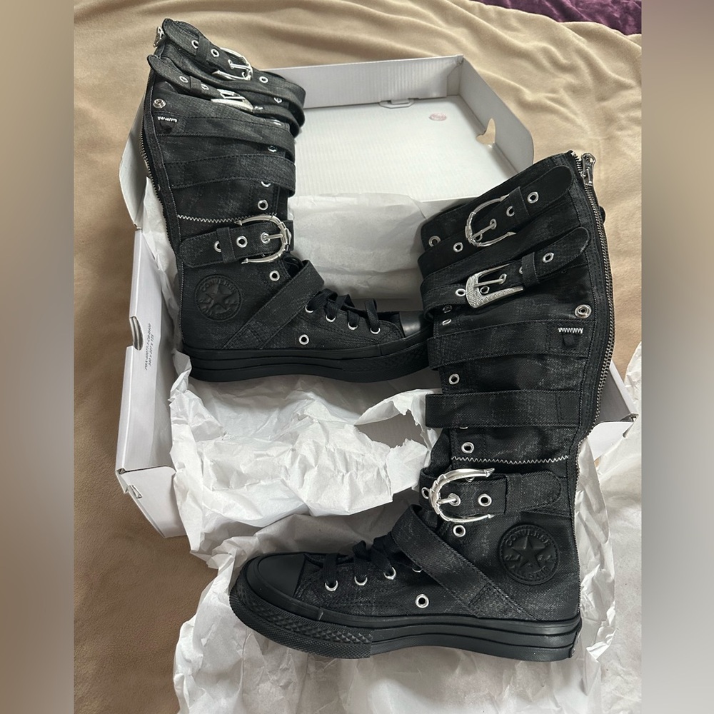 Converse sneaker boots women’s Sz 5.5 Black Limited Edition